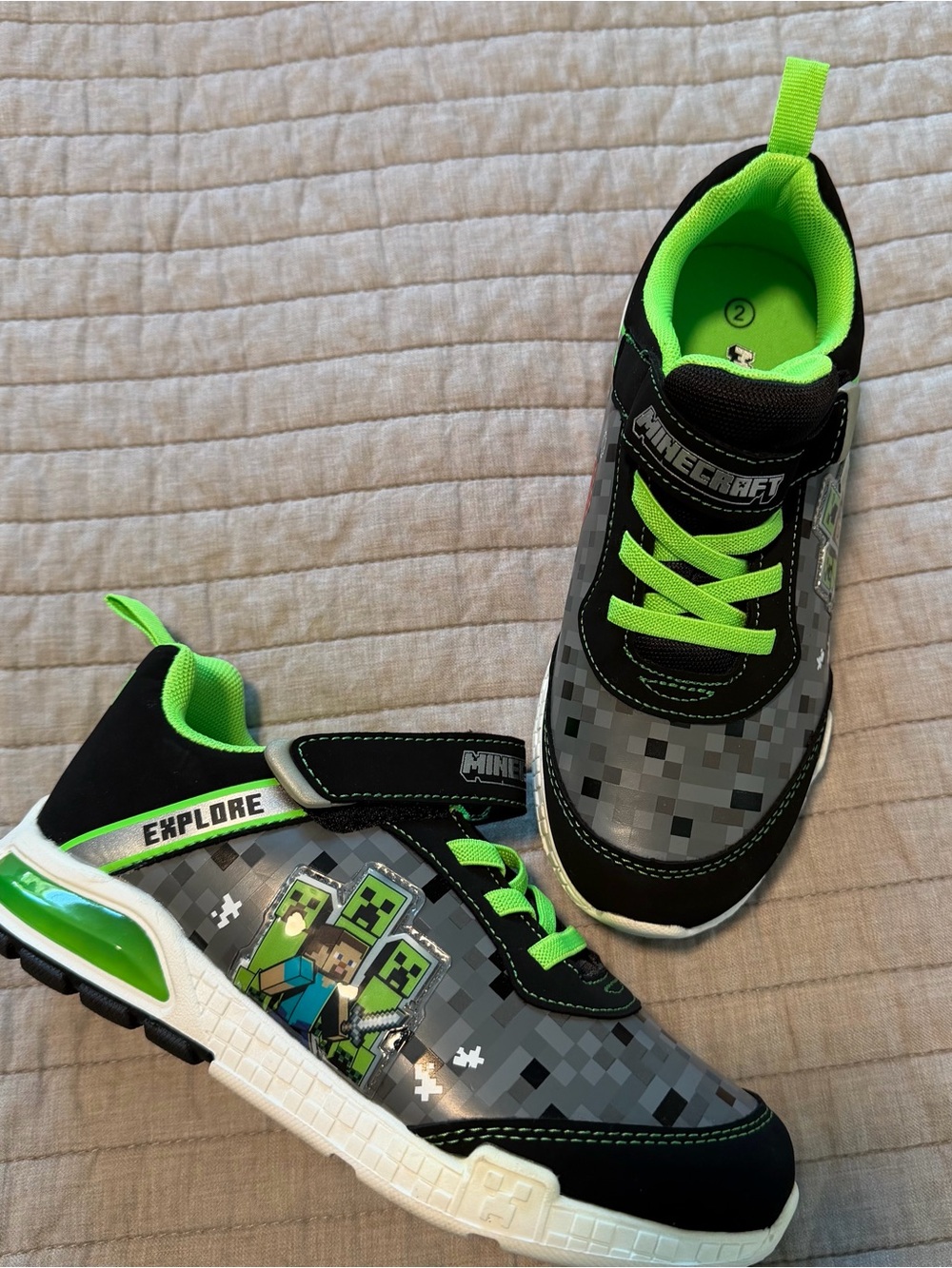 NWOT Minecraft Explore Light Up Sneakers